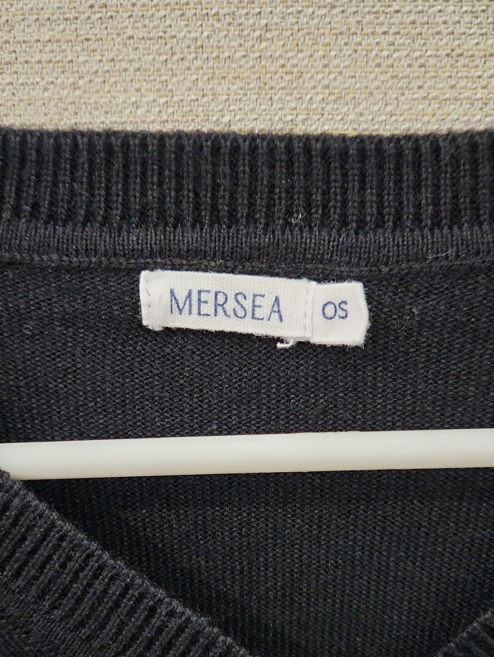 Mersea Catalina V Neck Sweater Size O/S - Picture 6 of 14